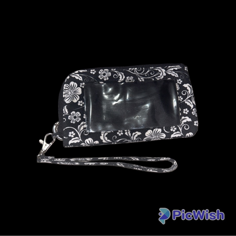 CHARM 14 NEW YORK WRISTLET W/ TOUCH SCREEN TEXTING